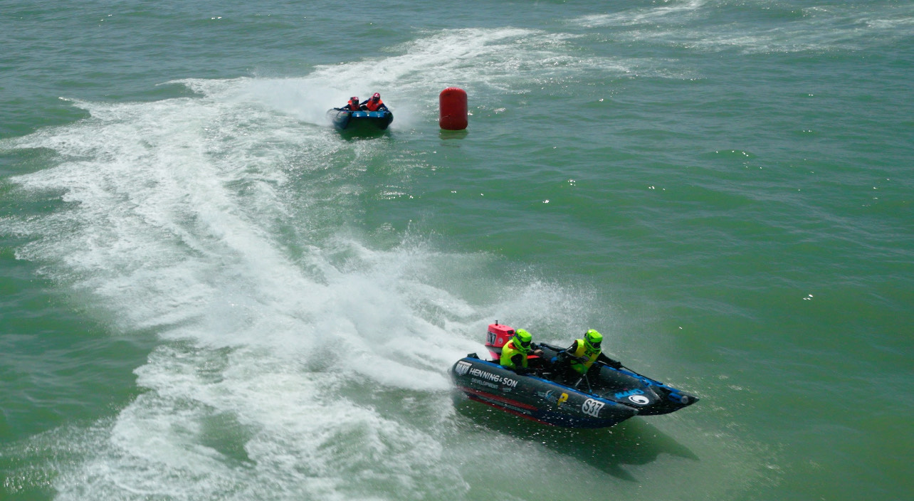 HMR racing around buoy